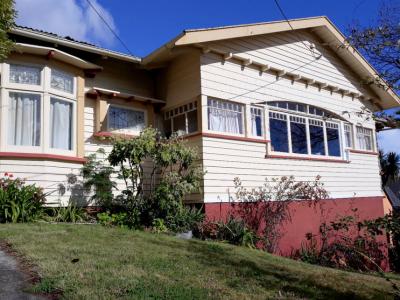 A254 NELSON : Flexible timing : sleeps 4