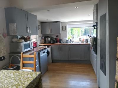 1770 Bromley : for school holidays : sleeps 6