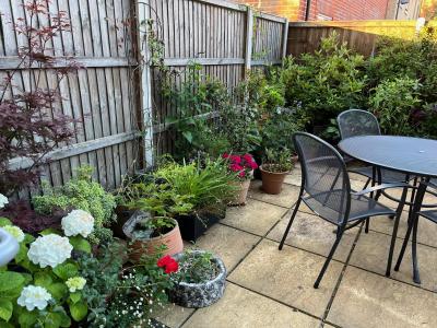 1915 Norwich flexible timing  (sleeps 4)