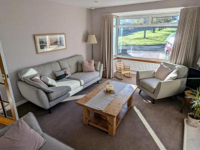 1859 Glasgow : school holidays : sleeps 5 