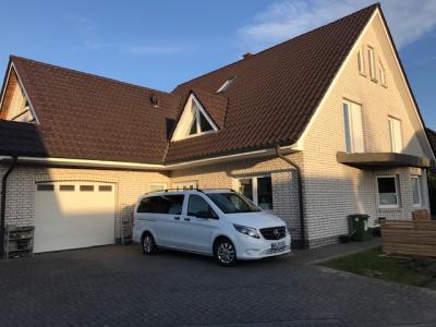 A268 Lengede : for school holidays : sleeps 7+